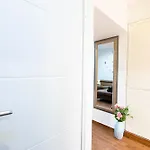 Old Town Manono Apartment