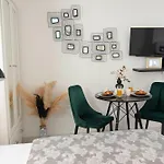 Apartment Old Town Manono *